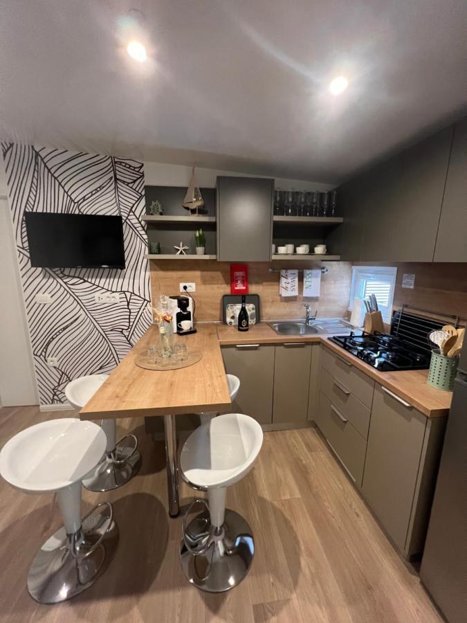 Mobile Homes Malu Биоград на Мору Екстериор снимка