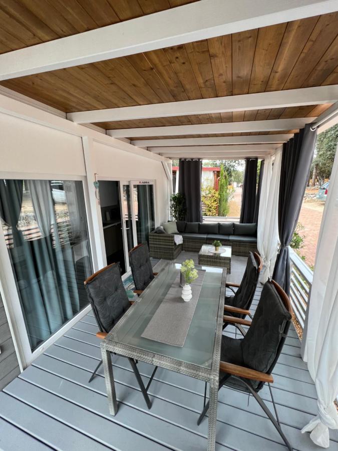 Mobile Homes Malu Биоград на Мору Екстериор снимка